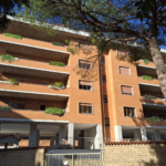 Facciata immobile di via Montoggio Roma